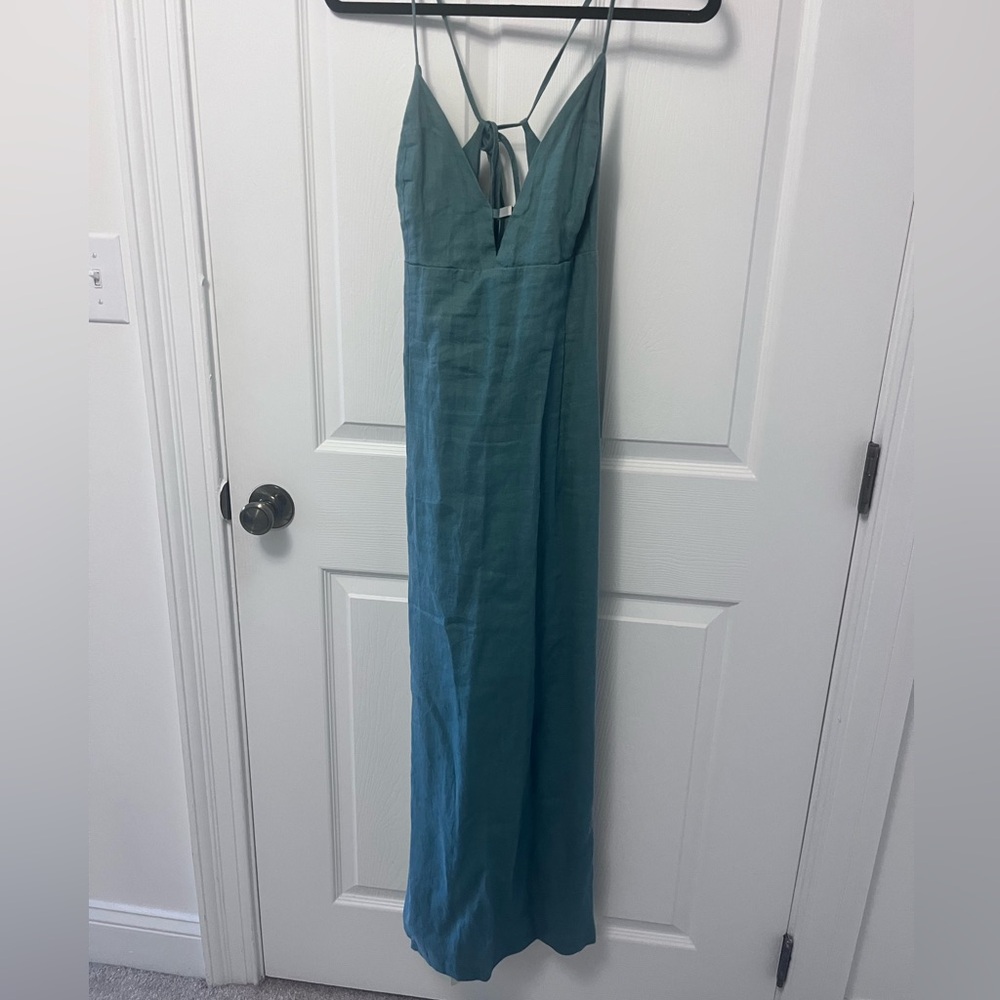 Women's Premium Linen Cutout Midi Dress - Picture 4 of 12